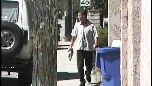 dostum raylar sıcak esmer genç ile şımarık göğüsleri