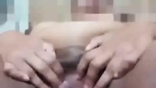 Büyük göğüslü olgun kadın