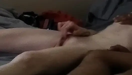 İtaatkar kar tavşanı amcıkla oynuyor