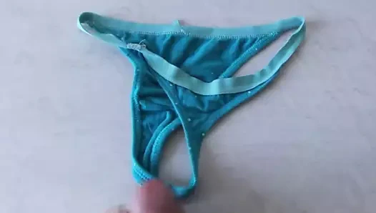 Turkuaz külot üzerinde cum (hd)
