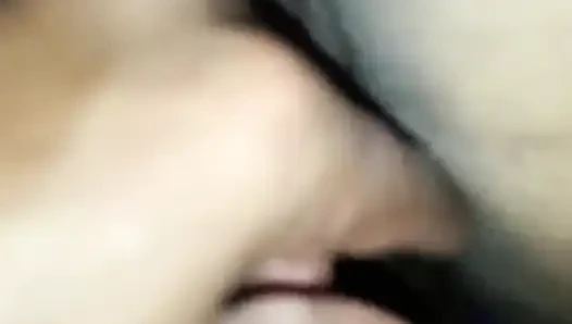 Arkadaşım karım çok seksi kız benimle 2 ateşli hatunla sikişiyor queen4desi