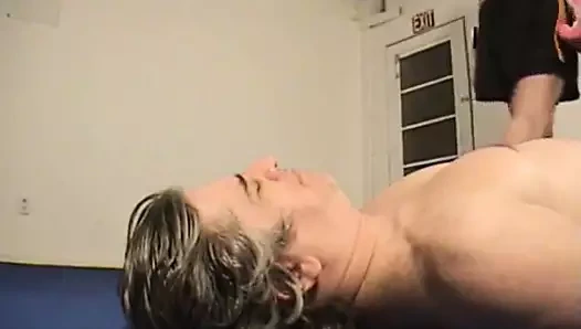 Ayak sürtük dövüşçüsü