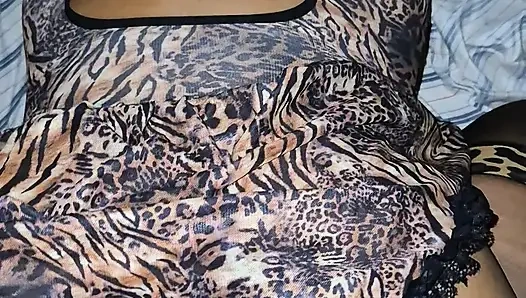 After a COSTUME PARTY a stranger saw me with my sexy dress and did not hesitate to propose to me to have SEX, how delicious!