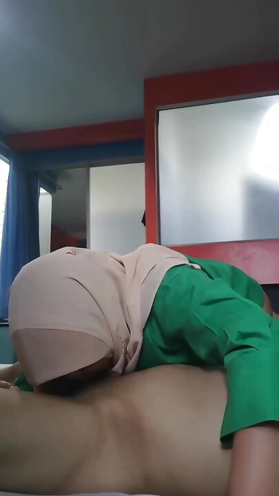 İşten sonra eve, kocamın yanına koştum.