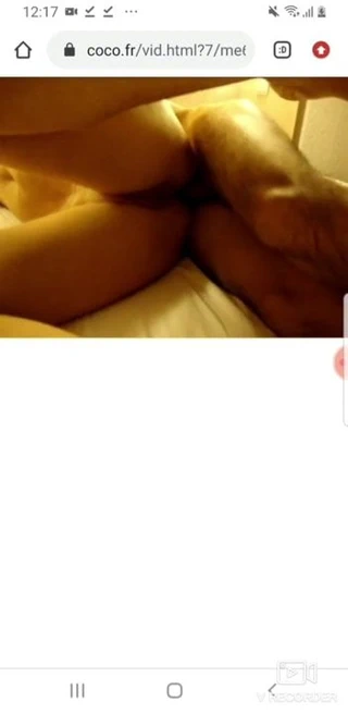 Coco.fr : Un mec film sa femme se faire prendre le cul