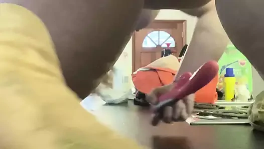 En sevdiğim oyuncakla oynuyorum
