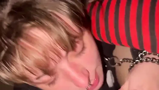 Beyaz canavarı boğazlıyor