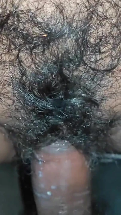 Незабываемый момент из "Первый раз трахаю эту маленькую подругу Аарши, часть 1"