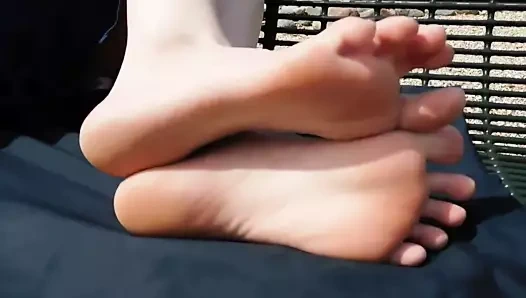 Emily çarpıcı tabanlar