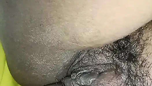 Я погладил мясистую киску своей жены. Часть 1