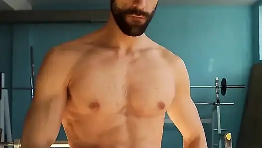 Spor salonunda sikilmek ister misin?