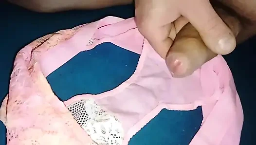 Kayınvalidem külotla oynuyorum