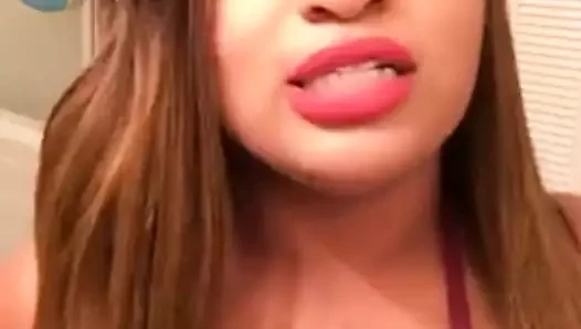 Ebony mami tetona