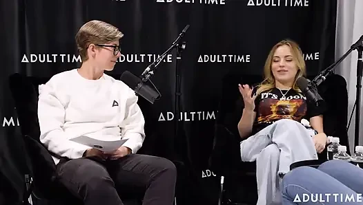 Gizelle Blanco ve Anna Claire Feromonları Bulutlar, Makaslama ve Çalı | Adult Time Podcast