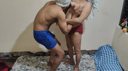 Padhos ki Bhabhi ki mast chudayi Bhabhi ne devar ka Pani nikal diya