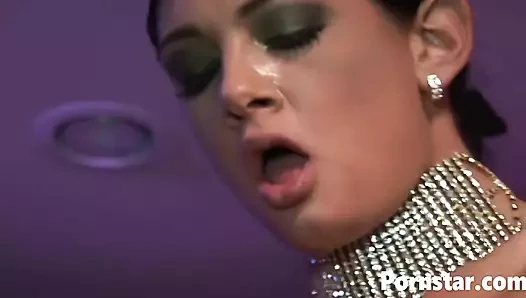 Lexi Bardot ve Tory Lane ile büyük yaraklı üçlü savaş oyunları