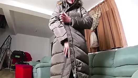 Parlak kürklü ceket. Gırtlağına kadar alma, tükürme oyunu, binme ve ceketime boşalma