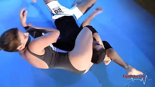 Dövüş nabzı ile karışık güreş