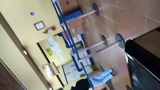 Flashing culona saliendo de terminal