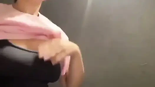 Halkın içinde ilk kez anal seks