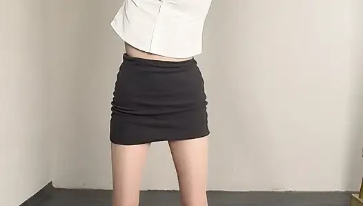 An Office Lady, After Work, Secretly Asks Her Host for a Job Appointment Behind Her Boyfriend's Back
