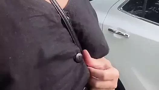 Otobüste halka açık flaş, şehir parkında fışkırtma. fışkıran orgazm. kamu fışkırtma. açık seks. busty kıllı amcık çıplaklık klitoris