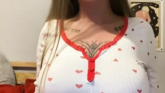 Bakire götlü gotik sürtük parmakları daha derine doğru kaydıkça her inliyor