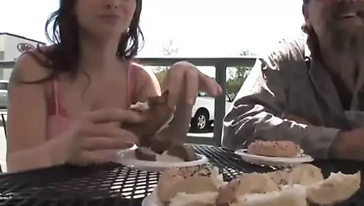 Katja Kassin götten sikiliyor