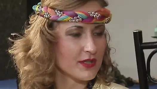 Almanya'dan dölleyen sürtükler yarağını memnun etmek için burada