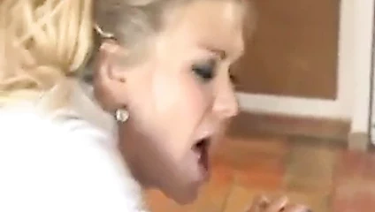 Sarışın ile bir bbc içinde ona göt