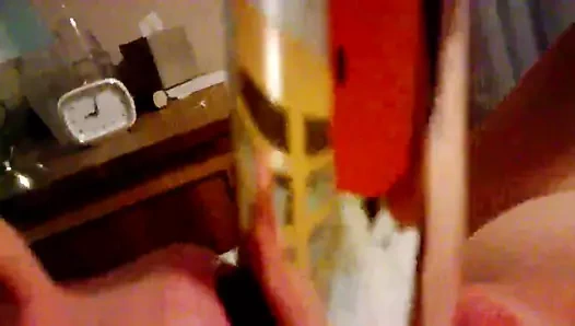 Islak gürültülü kedi mastürbasyon ve yalamak vibratör temiz