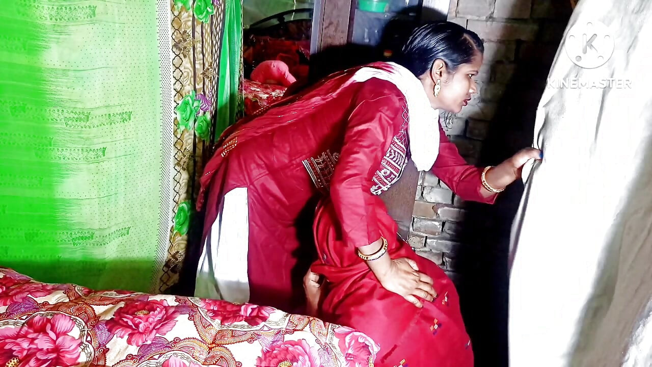 After a long time, my childhood friend secretly came to meet me and fucked me hard.  HQ XDESI.