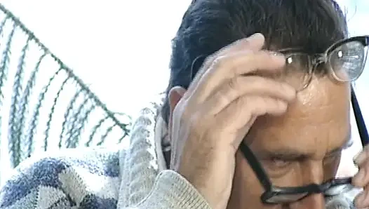 Güzel Alman bebek ateşli üçlü sekste sikiliyor