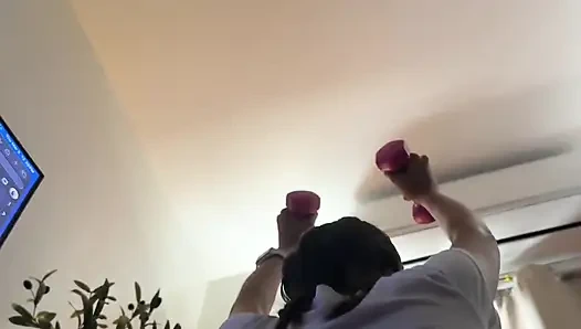 Suada tarde treino moagem e xixi depois