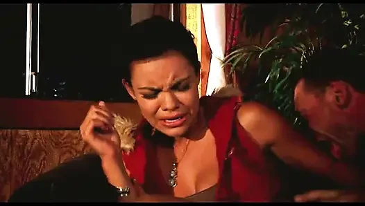 Dövmeli çift seksi hatunla sikişiyor