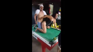 sexo en la mesa de billar