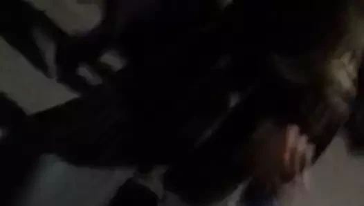 tren istasyonunda büyük memeler