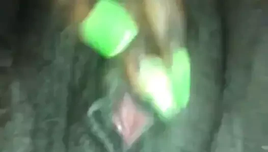 Islak meyve suyu kedi