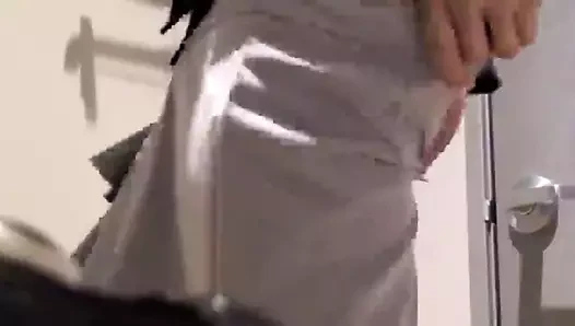 transeksüel uygun etek seçer