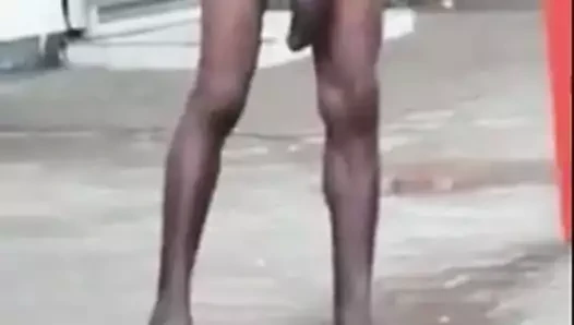 Evsiz bir Jamaikalı adama Monstercock