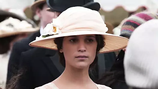 güzel alicia vikander