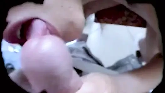 Tüylü Latina Pussy'den Oral Seks