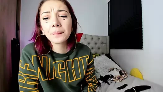 Kozmik kız azgın olduğunda büyük bir horoz emmek için ihtiyaç duyar