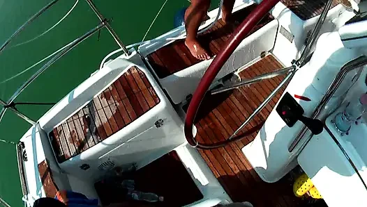 Ateşli Tatil Hatunları Vahşi açık Havada Çifte Sikişiyor