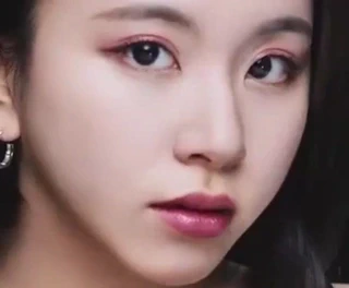 Chaeyoung'un bukkake'ye hazır yakın çekimi