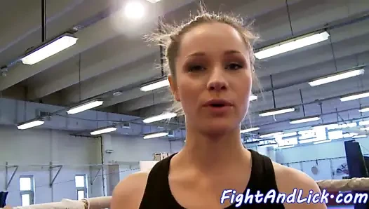 Smalltited bebek parmaklı ve pussylicked