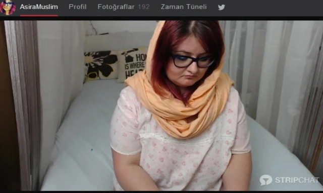 Türk kadını webcam şovu yapıyor