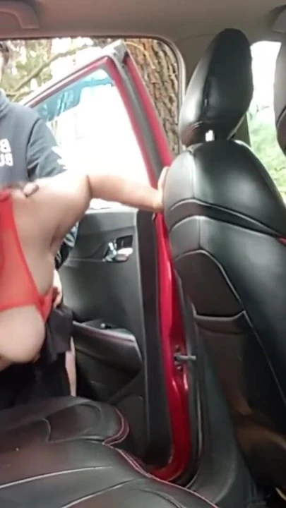 Riskli açık havada seks arabada, ormanda sikiştik. | Klip 1