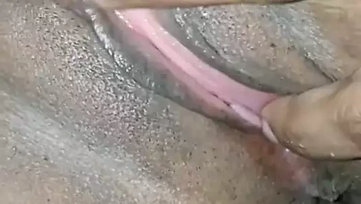 Desi karısının kedi keşfetti