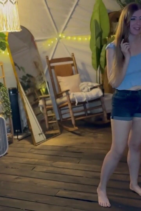 Winter Flynn'in şimdiye kadarki ilk erkek/kız sahnelerinden biri!